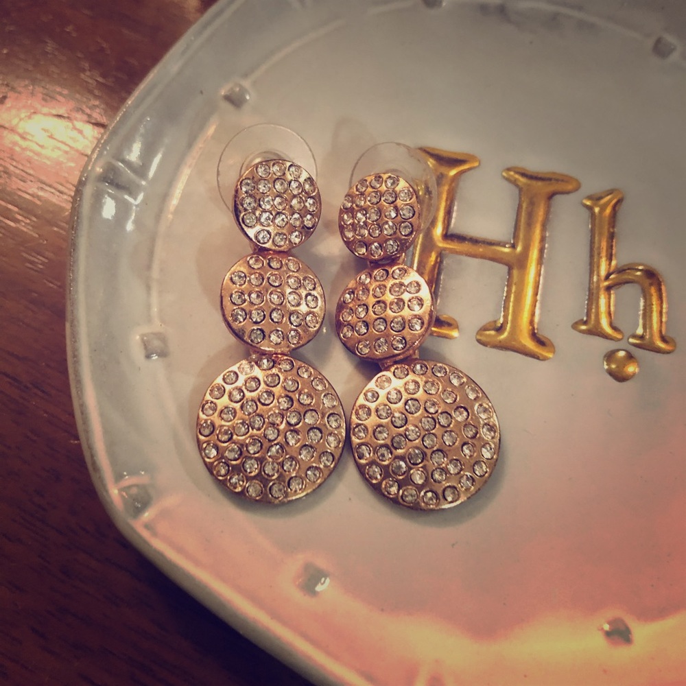 Beautiful circle of three stud earrings✨⭕️‼️